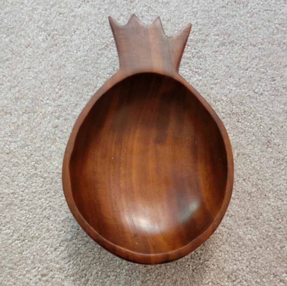 Super Cute Monkey Pod Carved Wool Pineapple Shaped Bowl